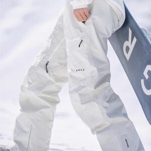 Women’s White Ski/Snowboard Pants with Belt